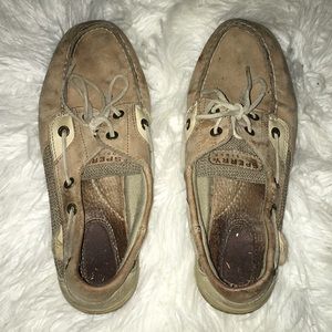 USED sperry’s